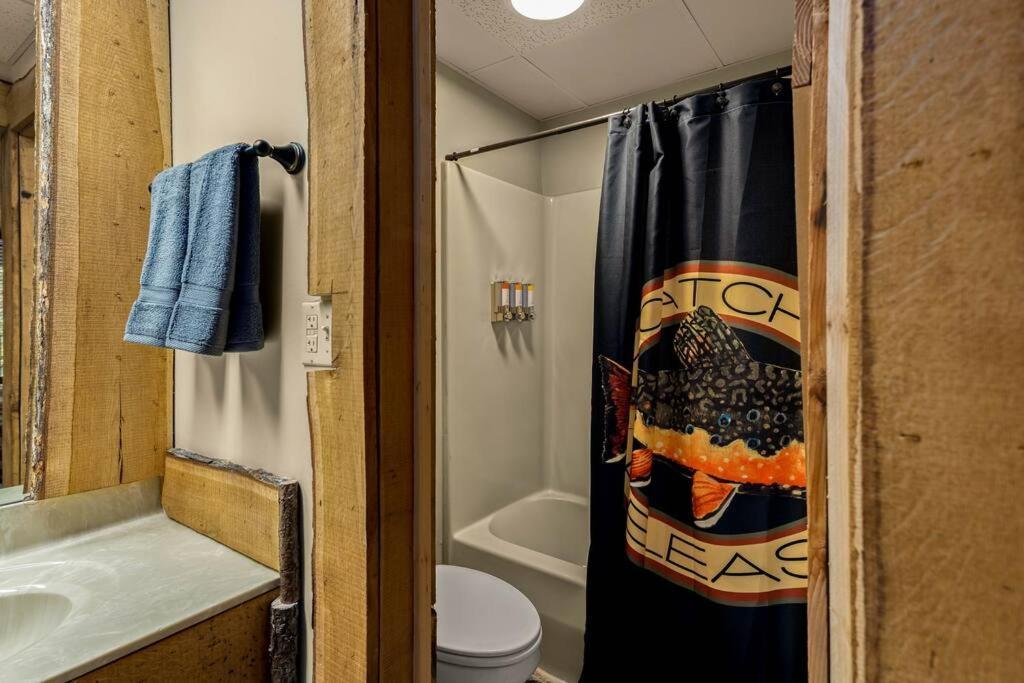 Stonegate Lodge King Bed Wifi 50 Roku Tv Salt Water Pool Room #104 Eureka Springs Buitenkant foto